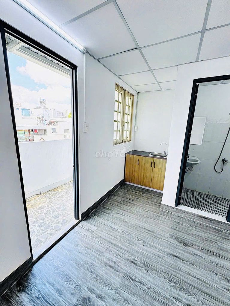 Rent room.