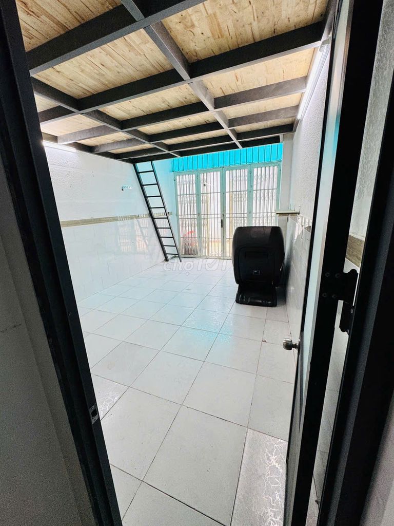 Rent room.