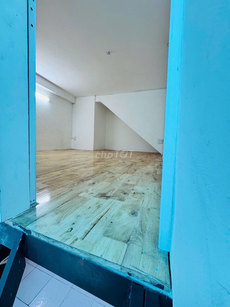 Rent room.