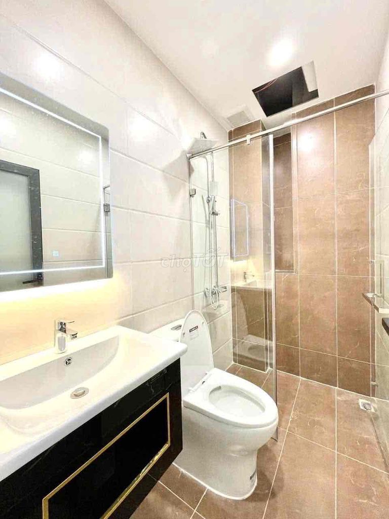 Rent the new Guardian Full interior near Lit Lit 8: Tân Định District 1