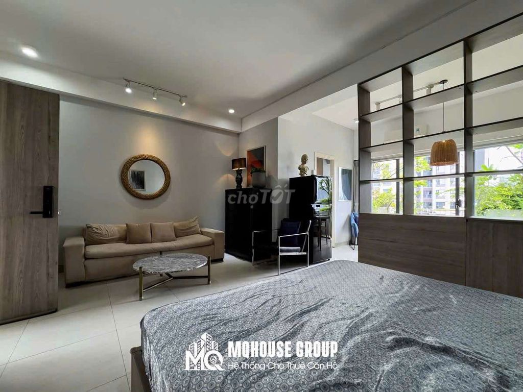 The Studio House is full of Võ Thị Sáu County 3 near the Lake and Turtles