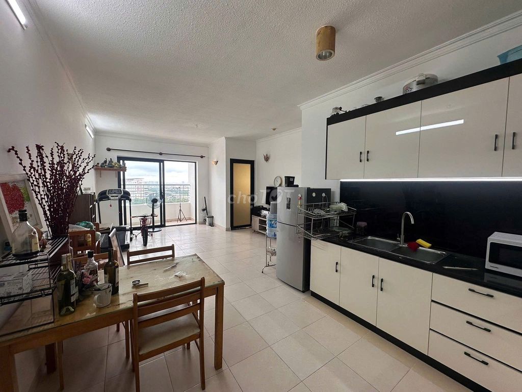 Rent a 3 p/c Carillon 2 Tân Phú apartment for 10 million a month.