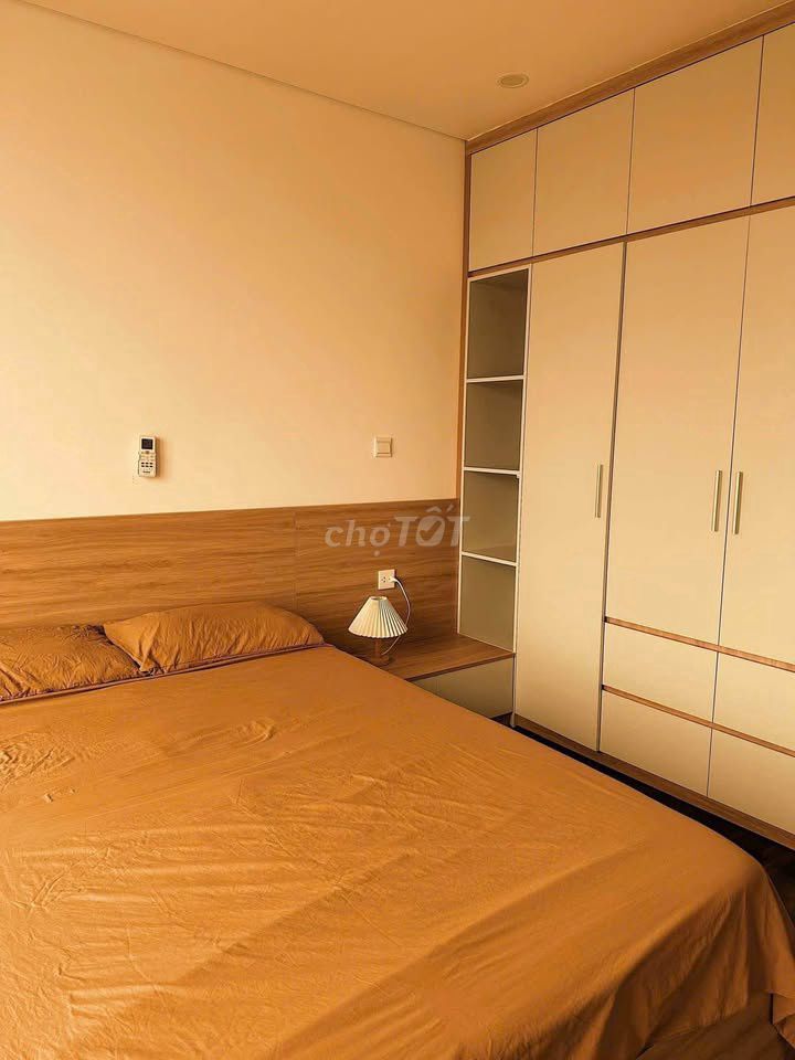 Rent Wilton Tower, 71 H.M. 2 bedrooms 17 million/5th.