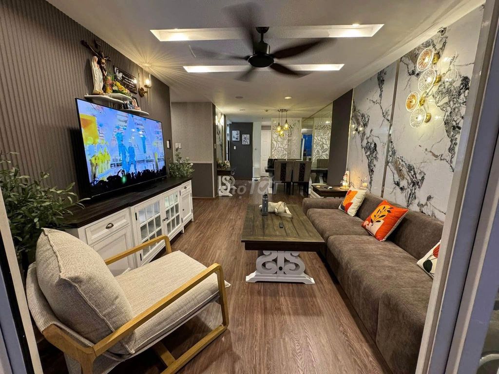 Xi Grand Court-0-010 Corner 2 Company 3 bedroom 98 m2 full interior $250 million a month