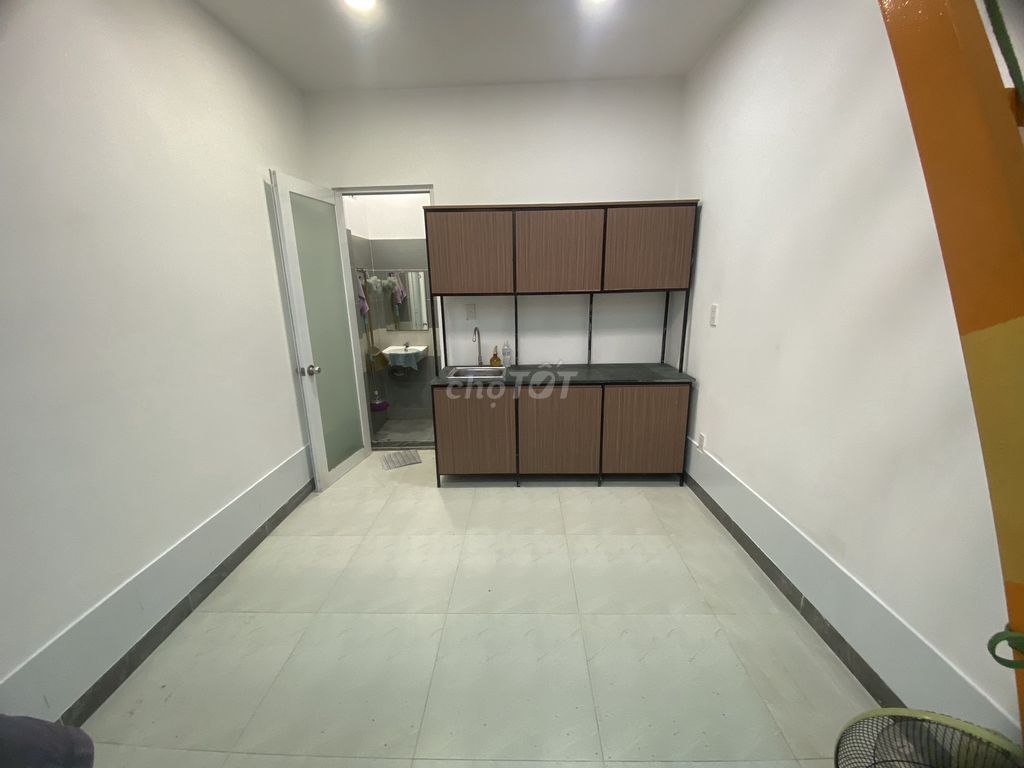 Rent a whole house in one floor.