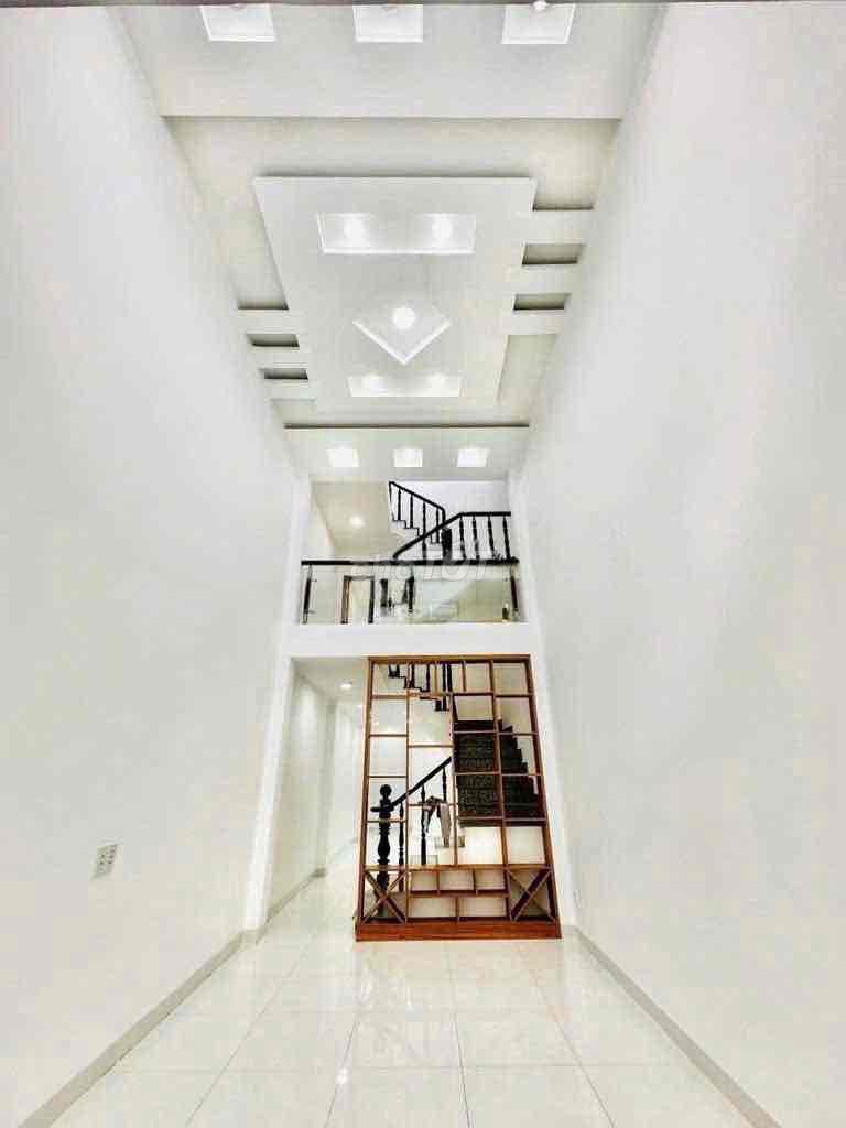 Parking alley. 4 X14 M 2 floors base 26