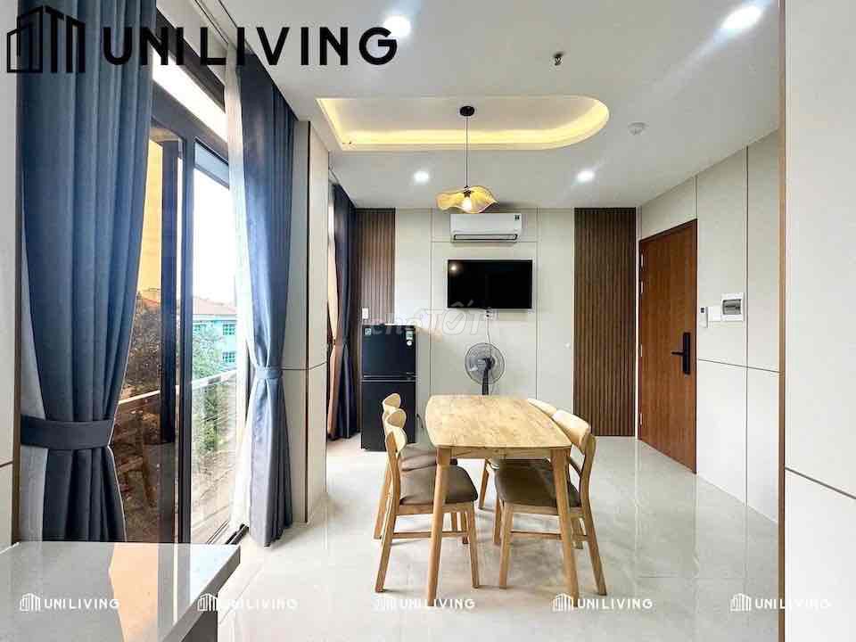 A full room of Phan Đình Phùng interiors -- big band, modern design.