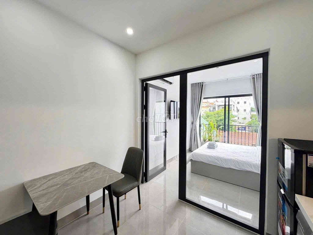renting the balcony flat full of furniture near the city market - metro county 1