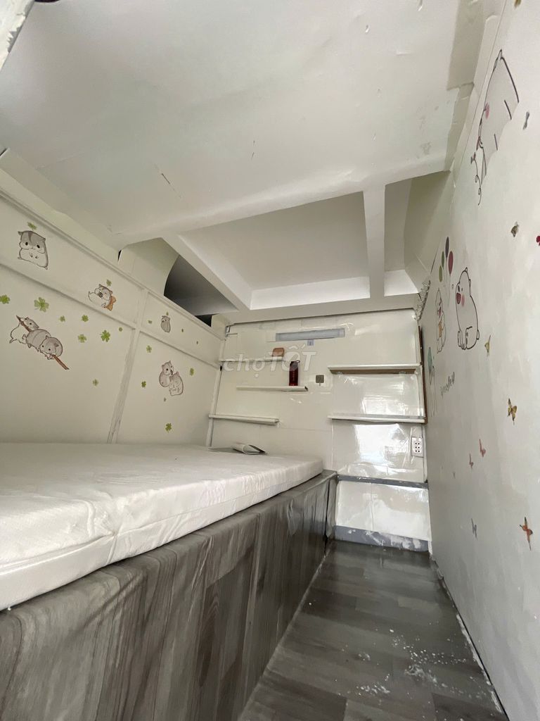 Rent Mini's Department of Mini Rooms in the dorm room for only $1 million.7.