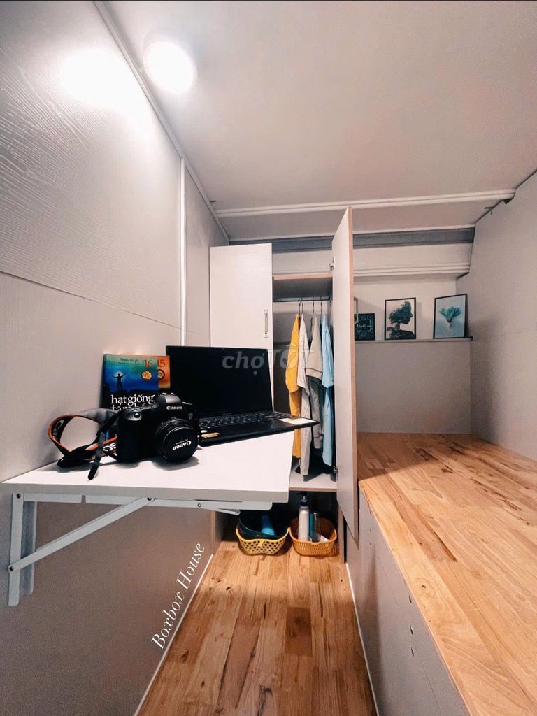 Rent Mini's Department of Mini Rooms in the dorm room for only $1 million.7.