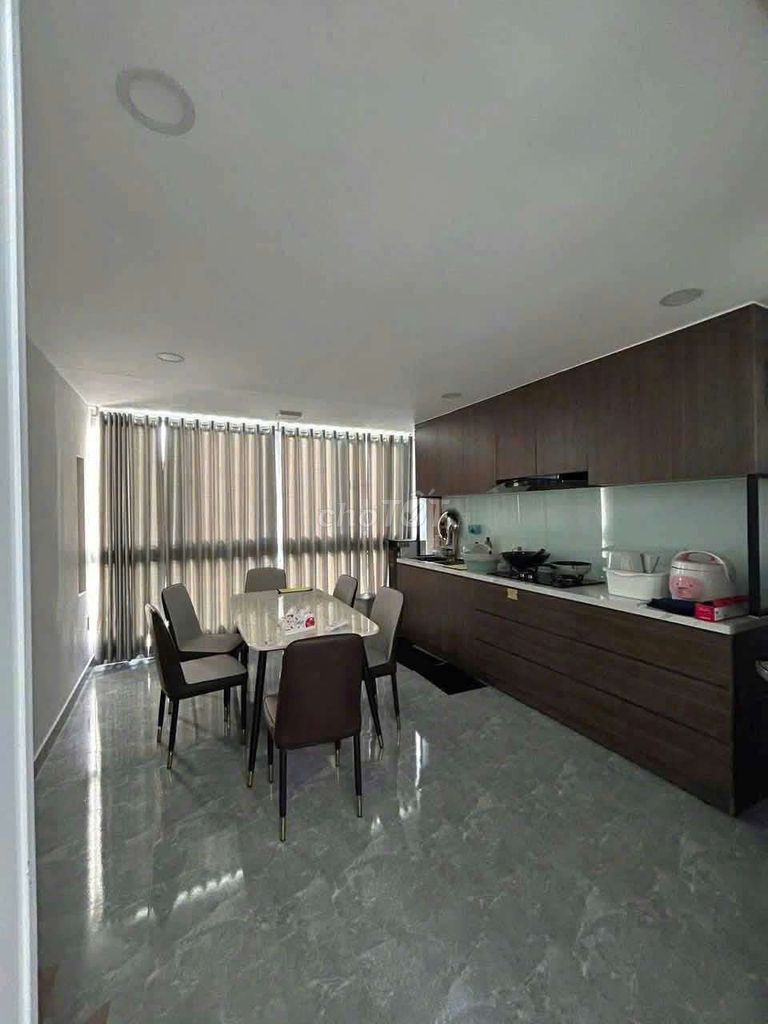 Renting four floors-- võ thị đặng, innovation, 7th District.