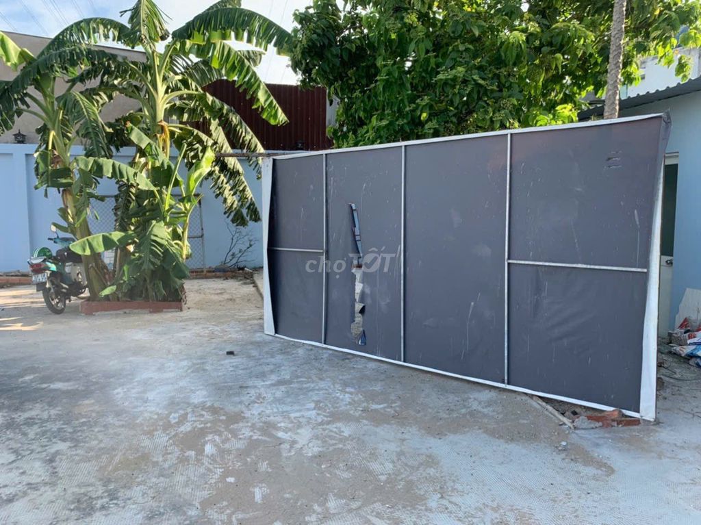 Rent a 300-M2 garden house, super-blow new building. 14 million a month.