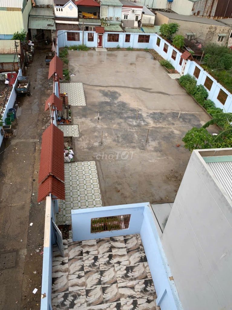 Rent a 300-M2 garden house, super-blow new building. 14 million a month.