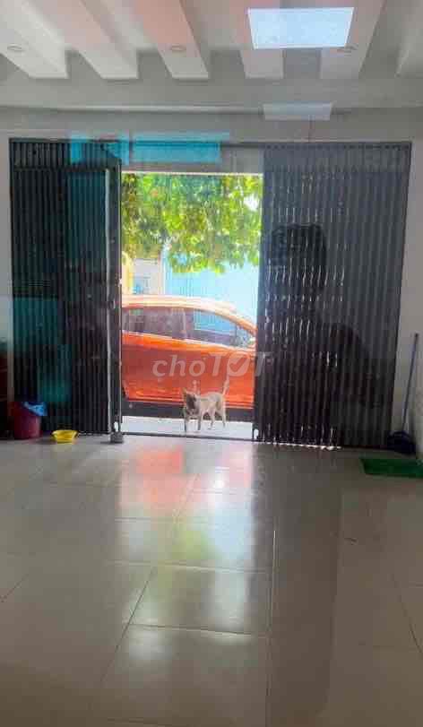 10-Bửu Long North Sea Hall. 15 million a month.