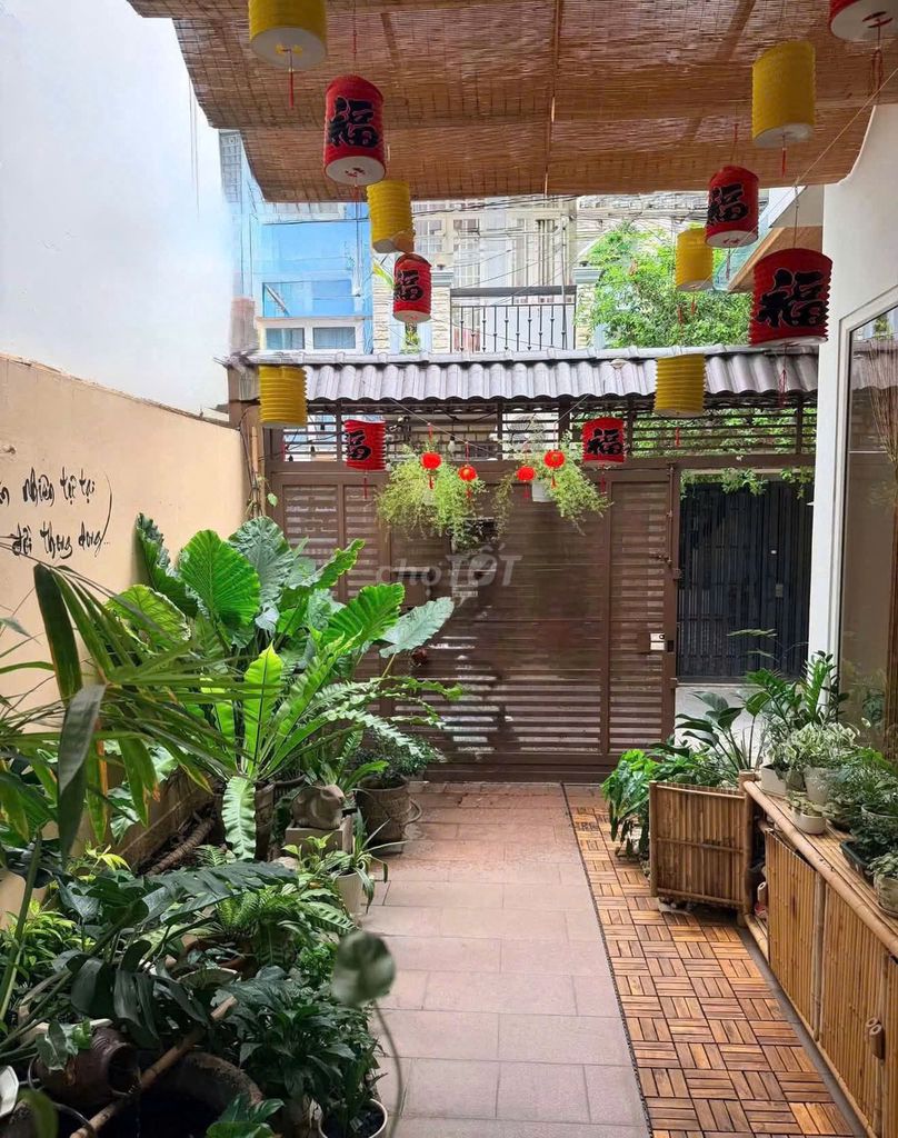 Rent 32/28 Đặng Văn Ngữ, qpn minus 10 M, yard, 30 million.