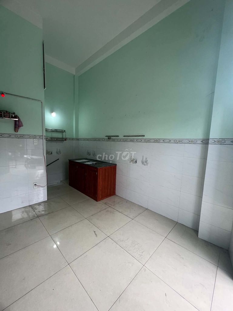 Renting homes in Linh Trung near the University of Farm