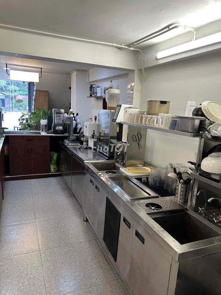 Rent a house 33 Nguyễn Gia Trí, qbt - 3 floors, 55 million
