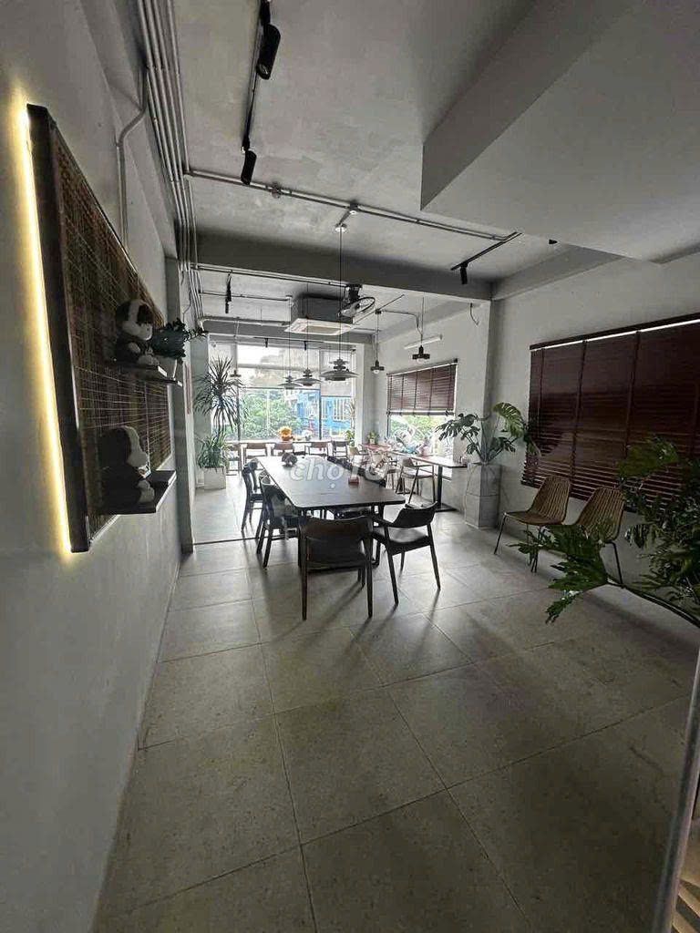 Rent a house 33 Nguyễn Gia Trí, qbt - 3 floors, 55 million