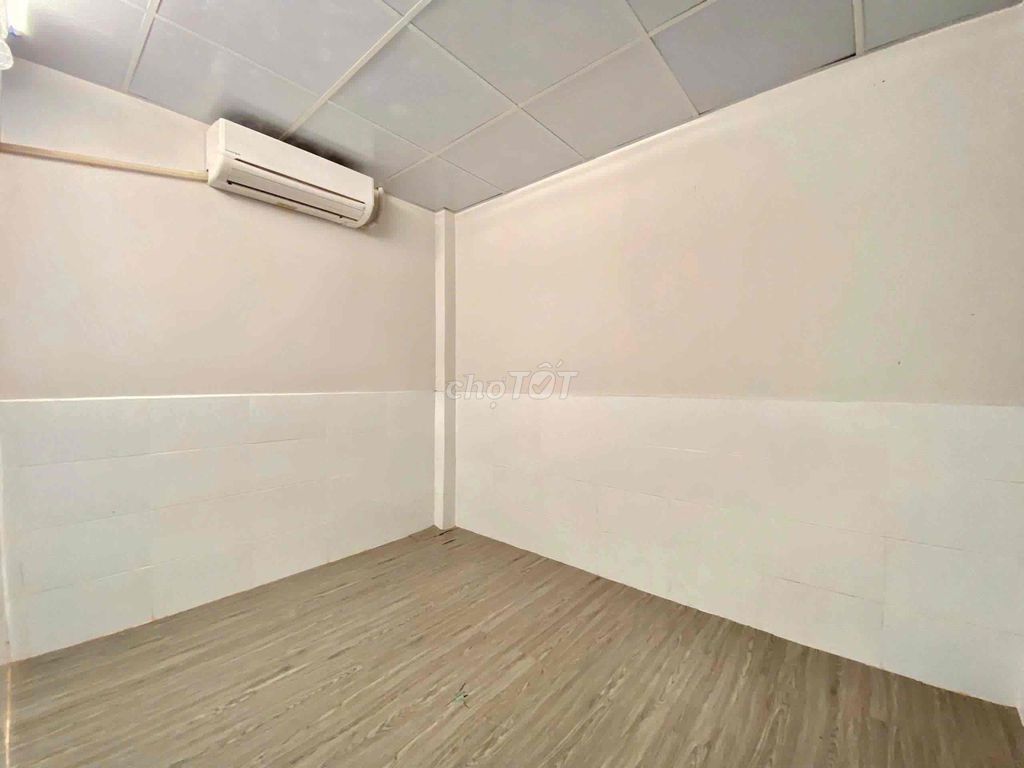 Rent 15 million. 4 bedroom 2 toilet, Hoàng Hoa Thám, Bình Thạnh.