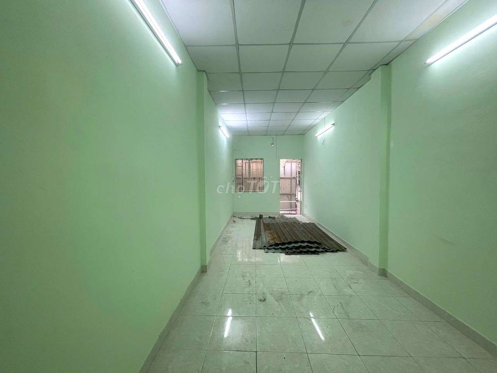 Nice new house. Two floors Đặng Văn Ngữ.5 x 15 meters with air conditioning.