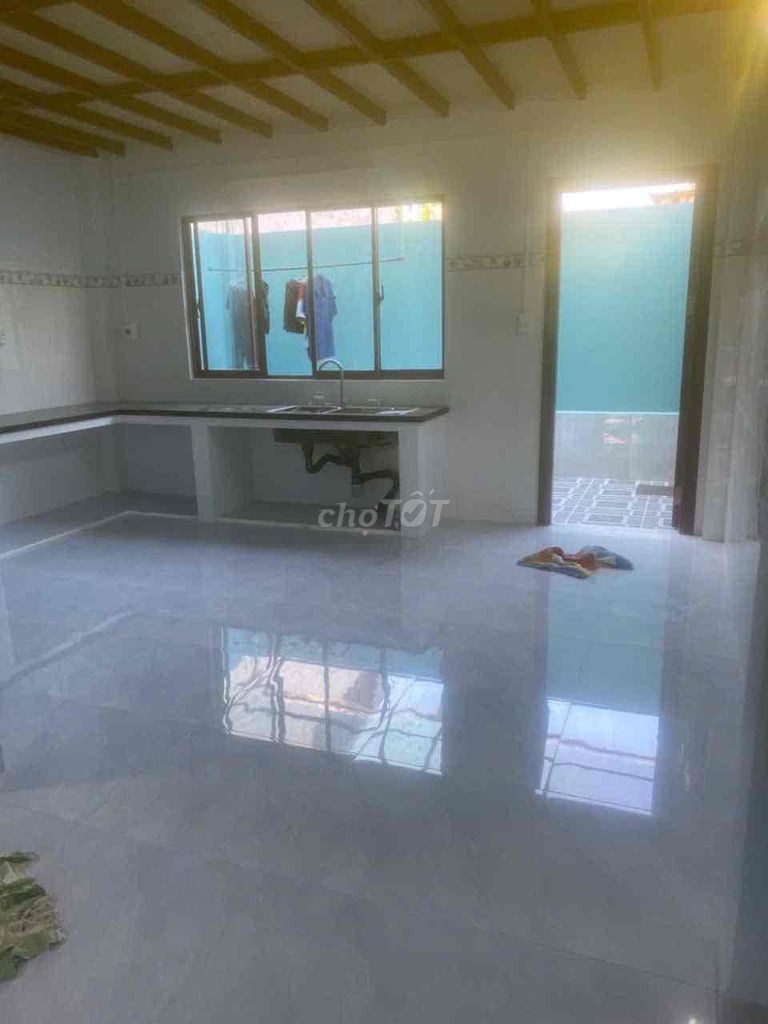 Rent Lã Xuân Oai 3 bedrooms. Two toilets ready. New house hot water.