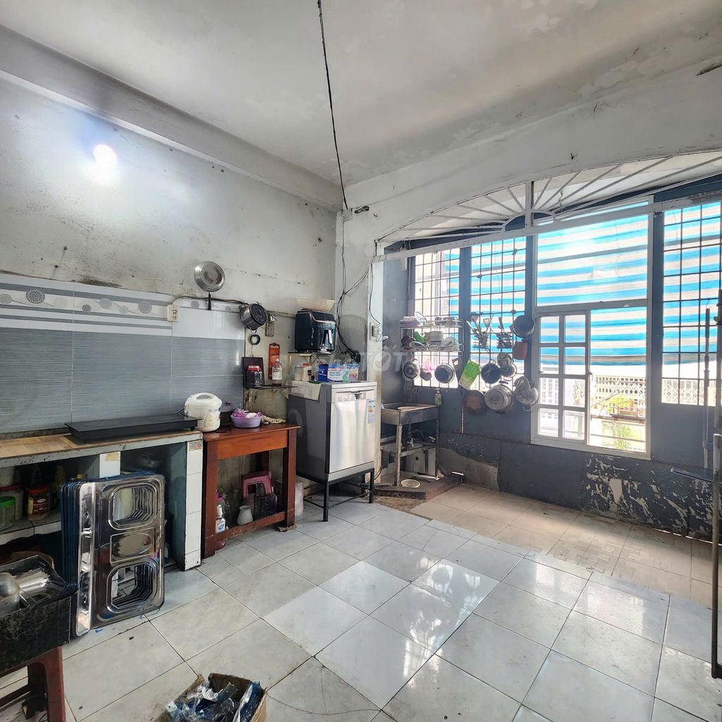 Rent the 1st floor & level 2 Mã Lò & Lit, 8 x17 meters, 3 bedroom 2 toilets, full interior