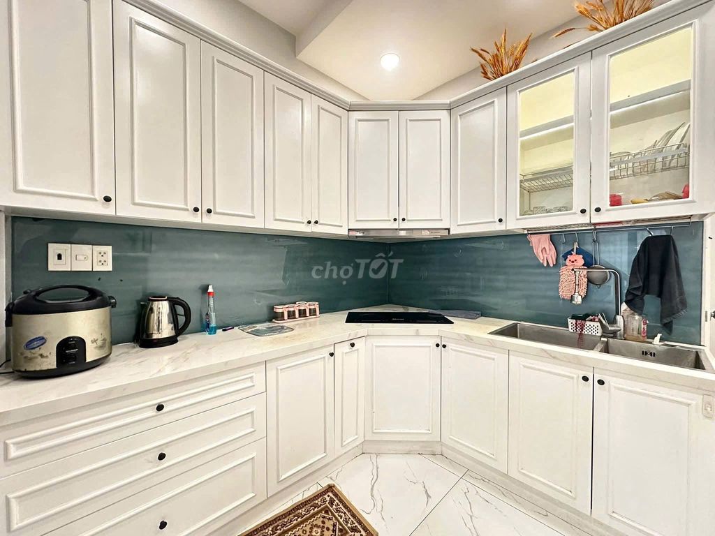Renting 18 A/Cental Hall, District 1 - Multidisciplinary
