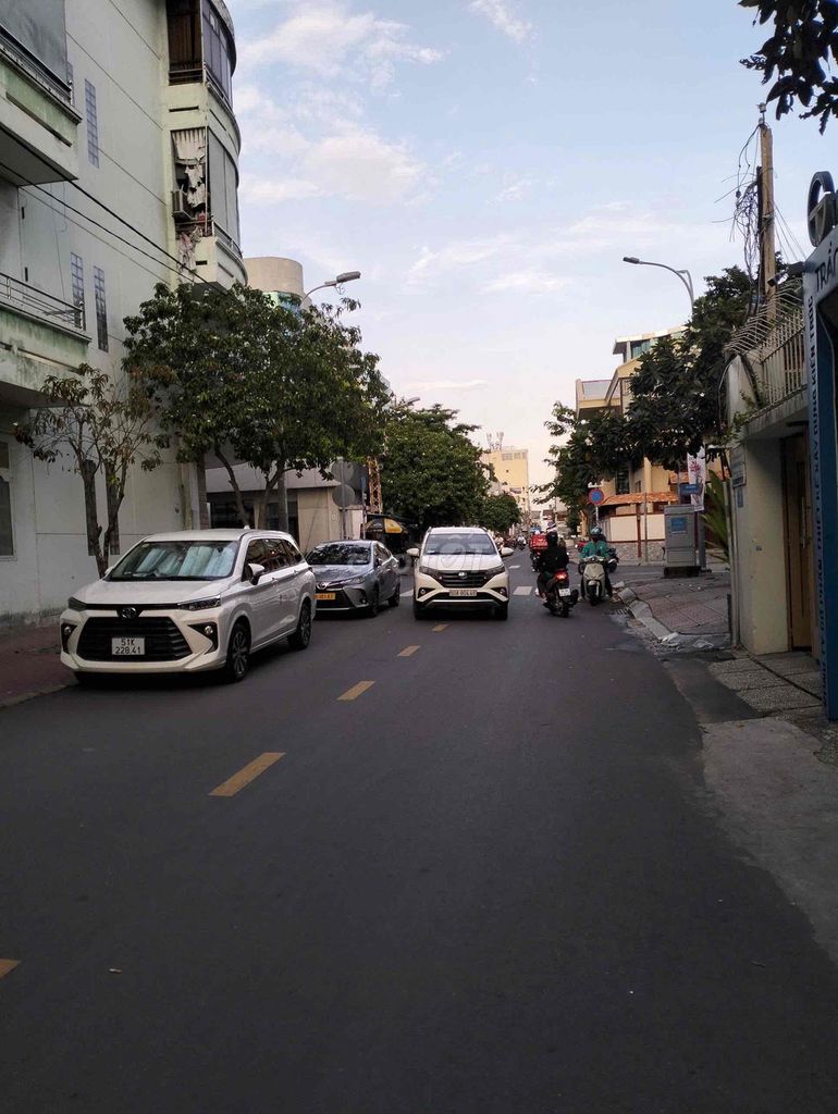 Trần Khánh Dư, front of business. One, only 41 million.