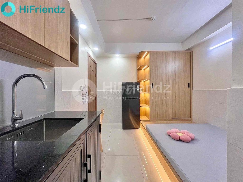 rents a super cheap studio full of furniture near Lâm Văn Bềnumum rmit