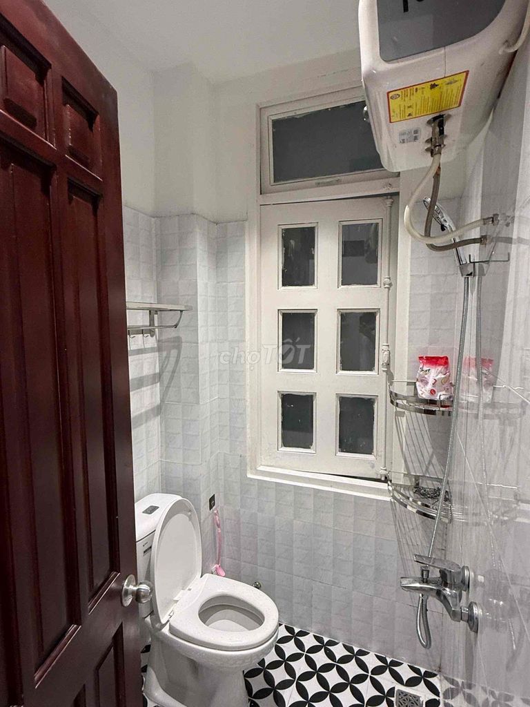 Room for Rent at Bà Lê Chân Tân Định District 1 near the Bridge, Mrs. Sun