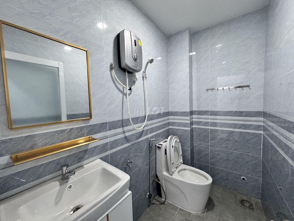 Renting studios of District 10 newly built, large parking lots, security alleys.