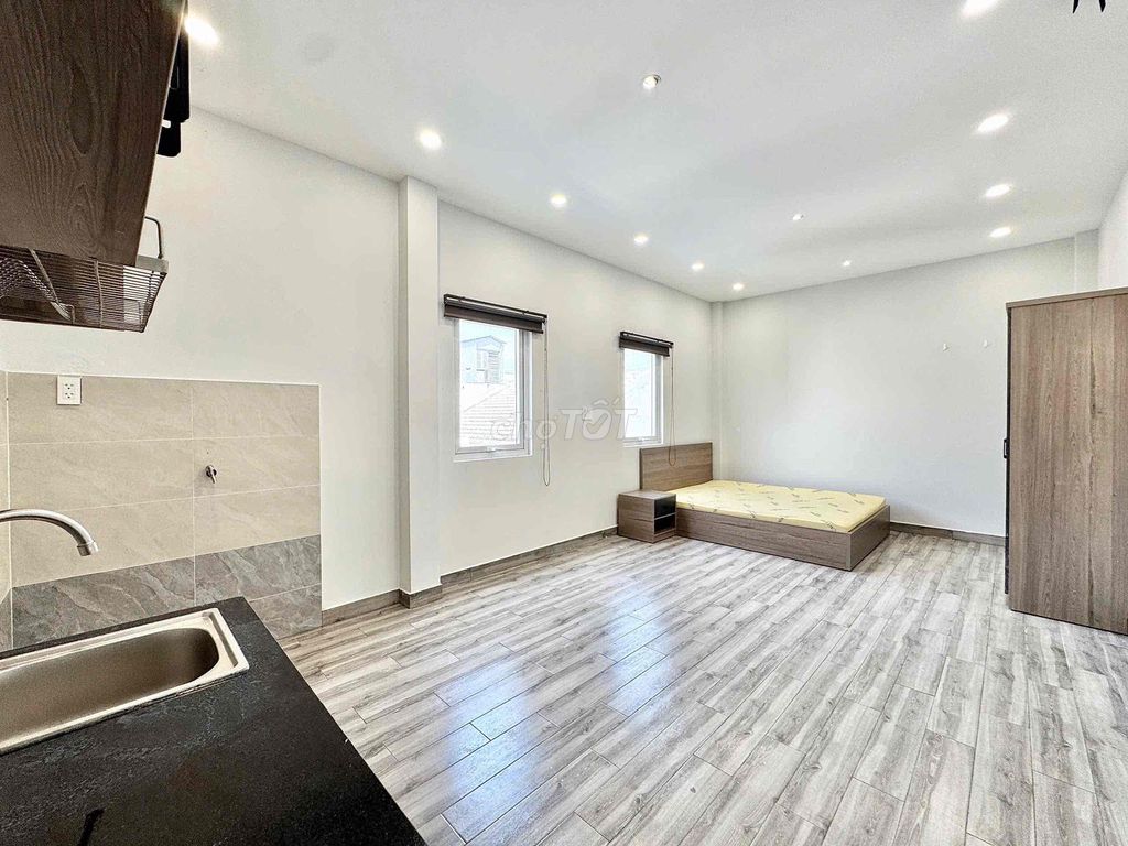 Rent Nguyễn Duy Trinh.