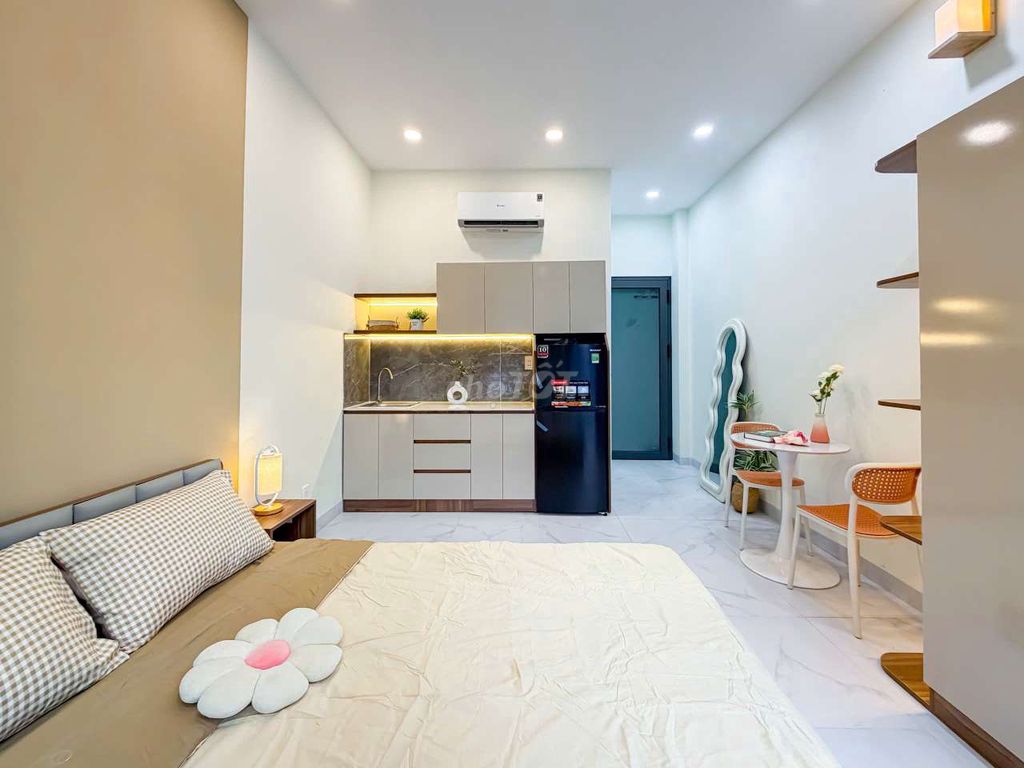 Rent the new 1st county apartment - the balcony of January 26th.