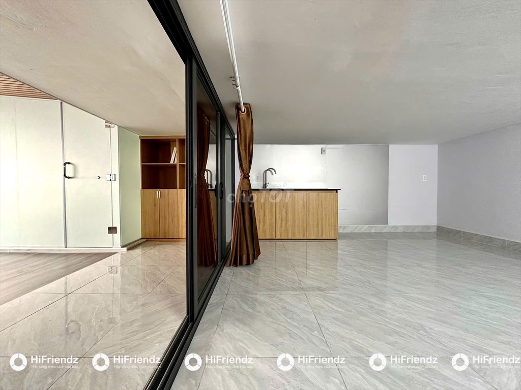 The entire open balcony furniture is An Phú District 2.