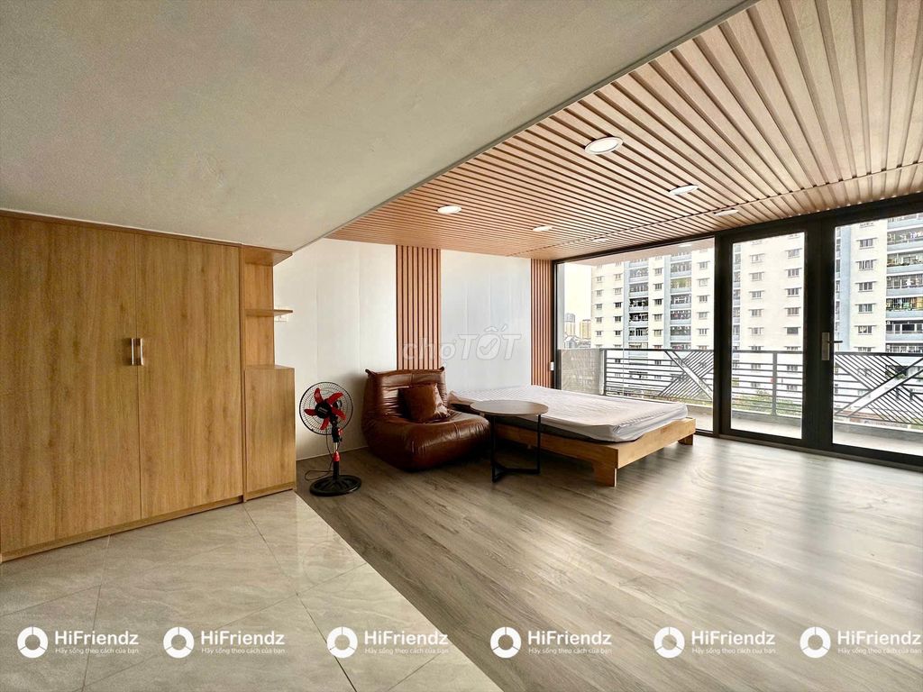 The entire open balcony furniture is An Phú District 2.