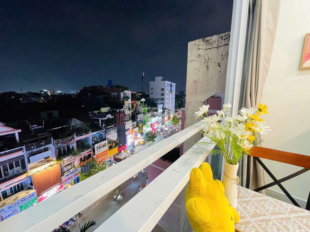 Full Seven Service House, District 10 Tô Hiến Thành Road.