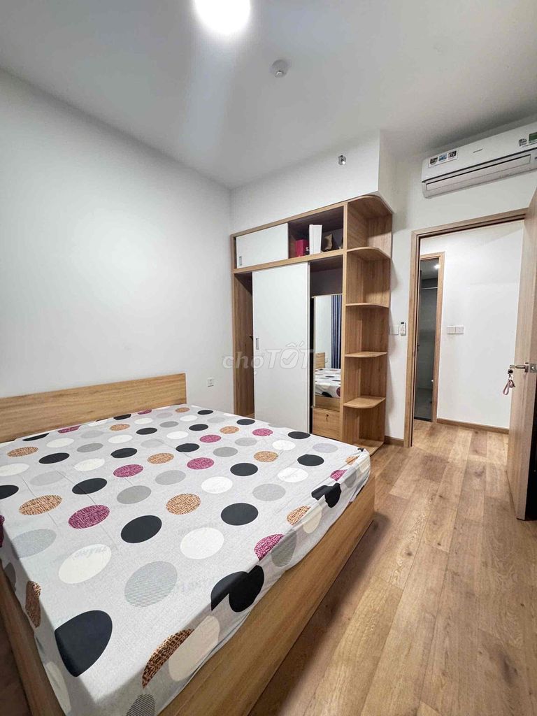 Rent two bedrooms 60 m2 Mizuki Park, near the entire interior. Ten, five million.