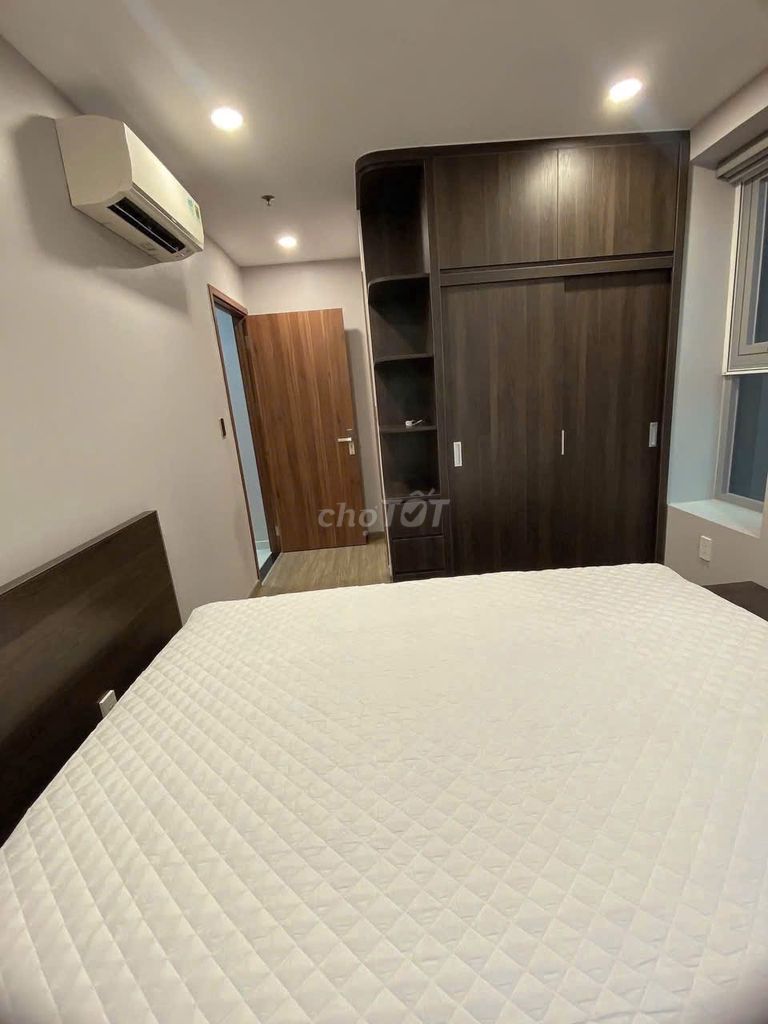 High school apartment Saigon AirPort. 75 meters two bedrooms. Full interior. 16 million.