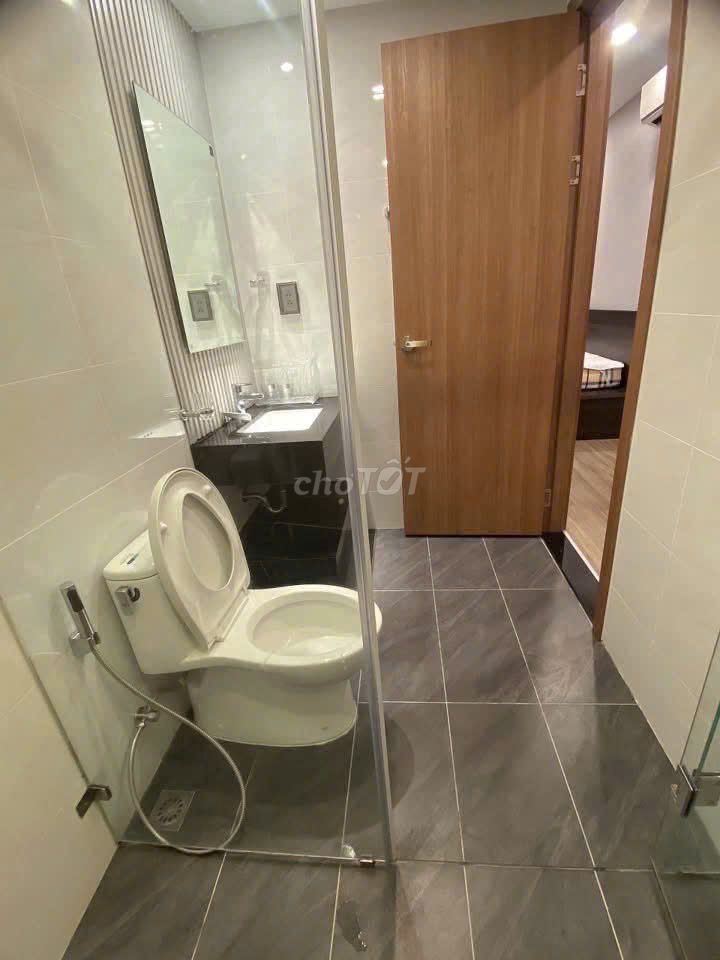 High school apartment Saigon AirPort. 75 meters two bedrooms. Full interior. 16 million.