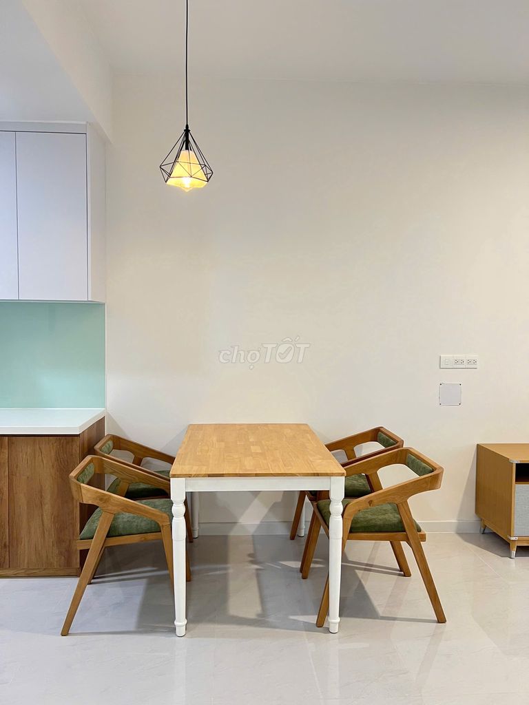 Victoria Village - full rent goods at the project