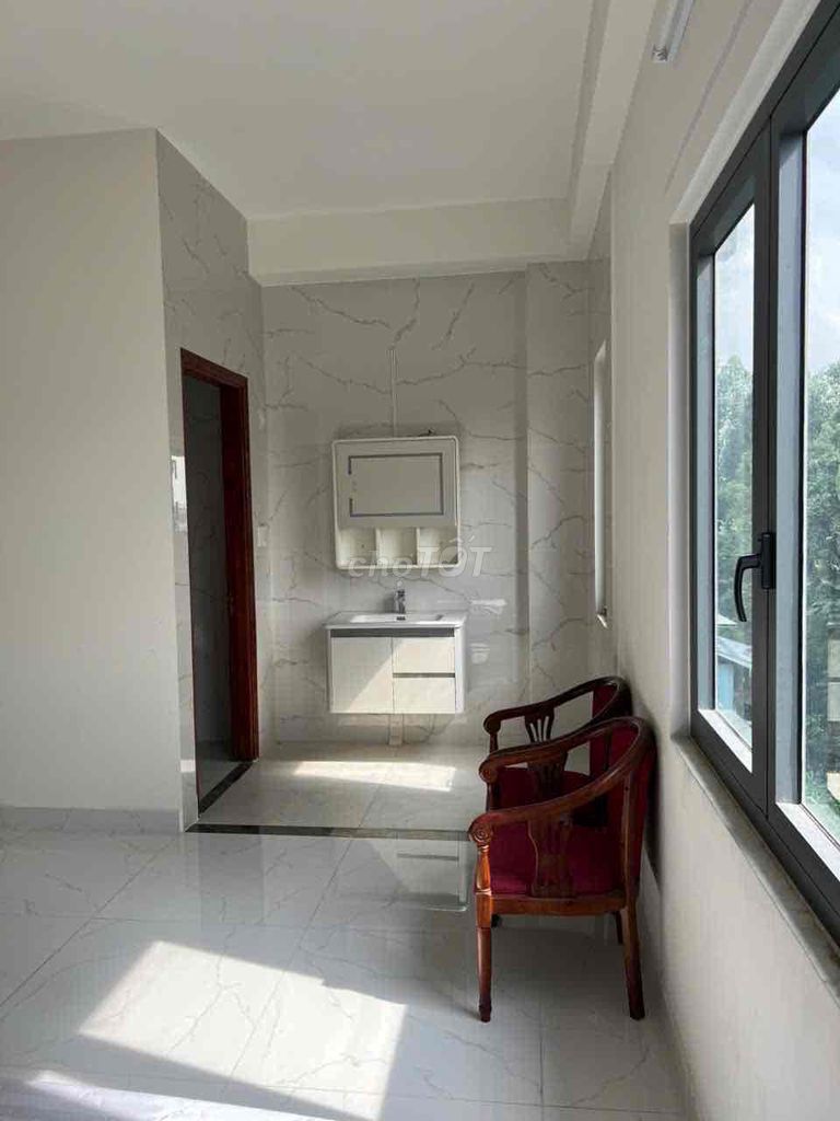 It's the owner who's renting the House of the 7th District Market of America that sleeps 1 mb 10 toilets worth 35 million thousand dollars