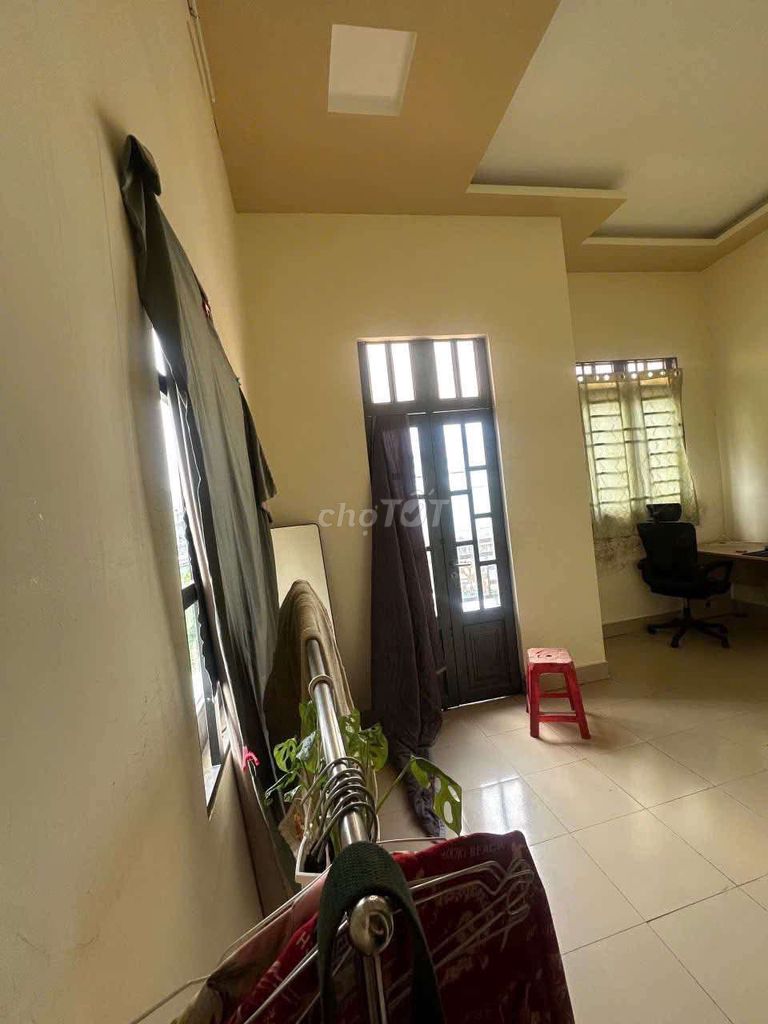 Three bedrooms, two bathrooms, one air conditioning, one fridge, one water filter, Huỳnh Tấn Phát.