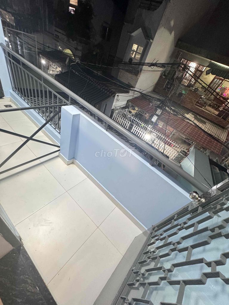 House of dv Fullland Đoàn Văn Bơ District 4