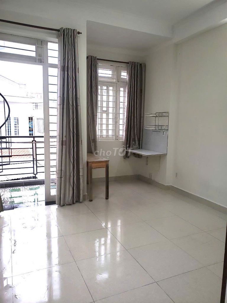 Rent the balcony, full interior near Thủ Đức's bank.