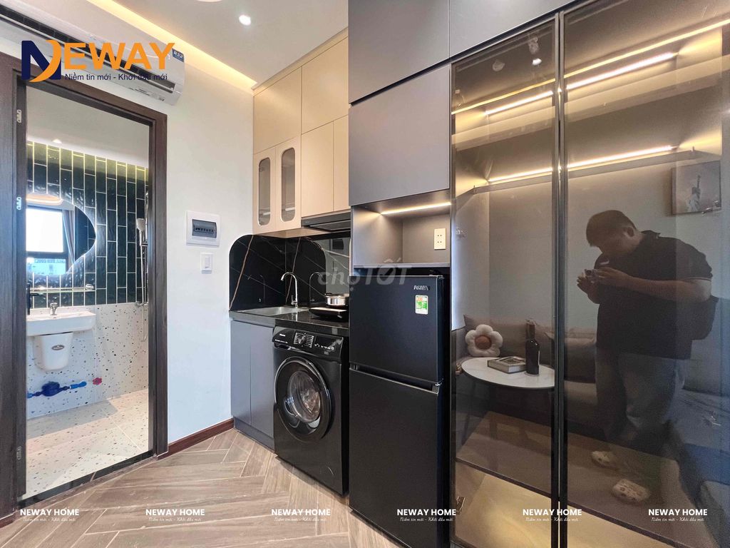 Advanced studio - full interior - new homehand is 100 percent-in-the-clock