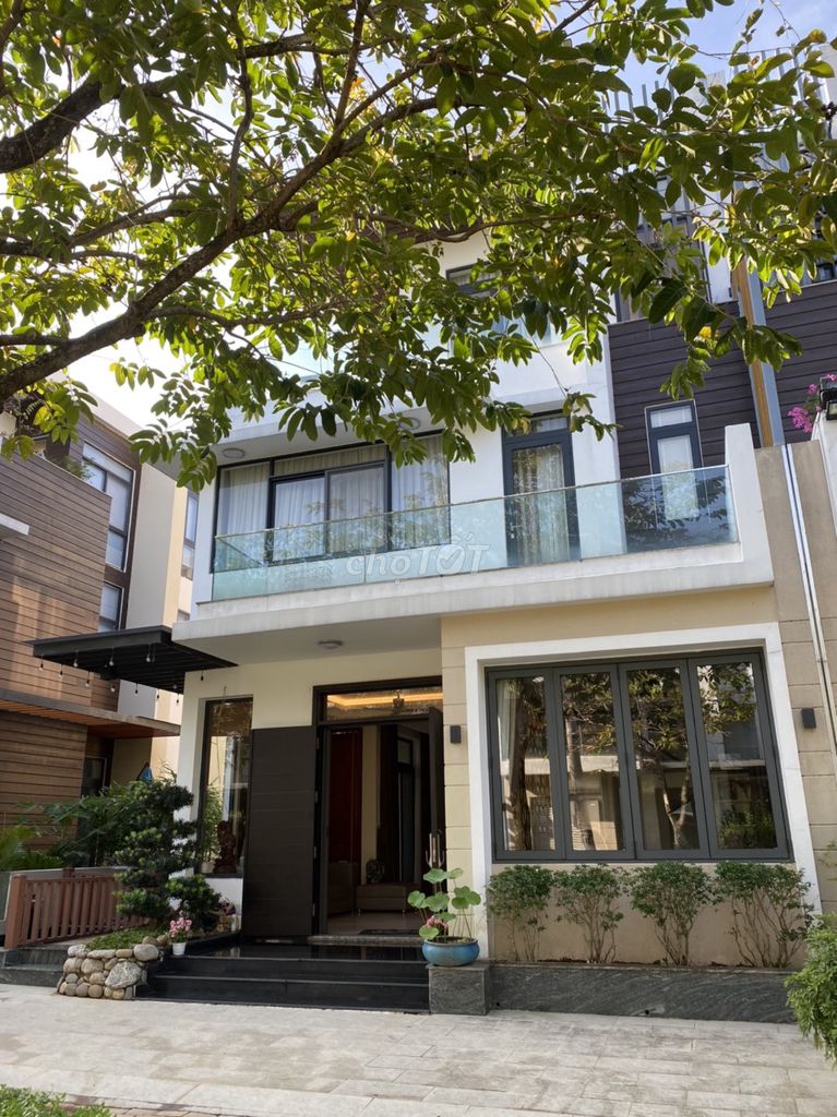 - The four bedrooms are beautiful - There's a garden.
