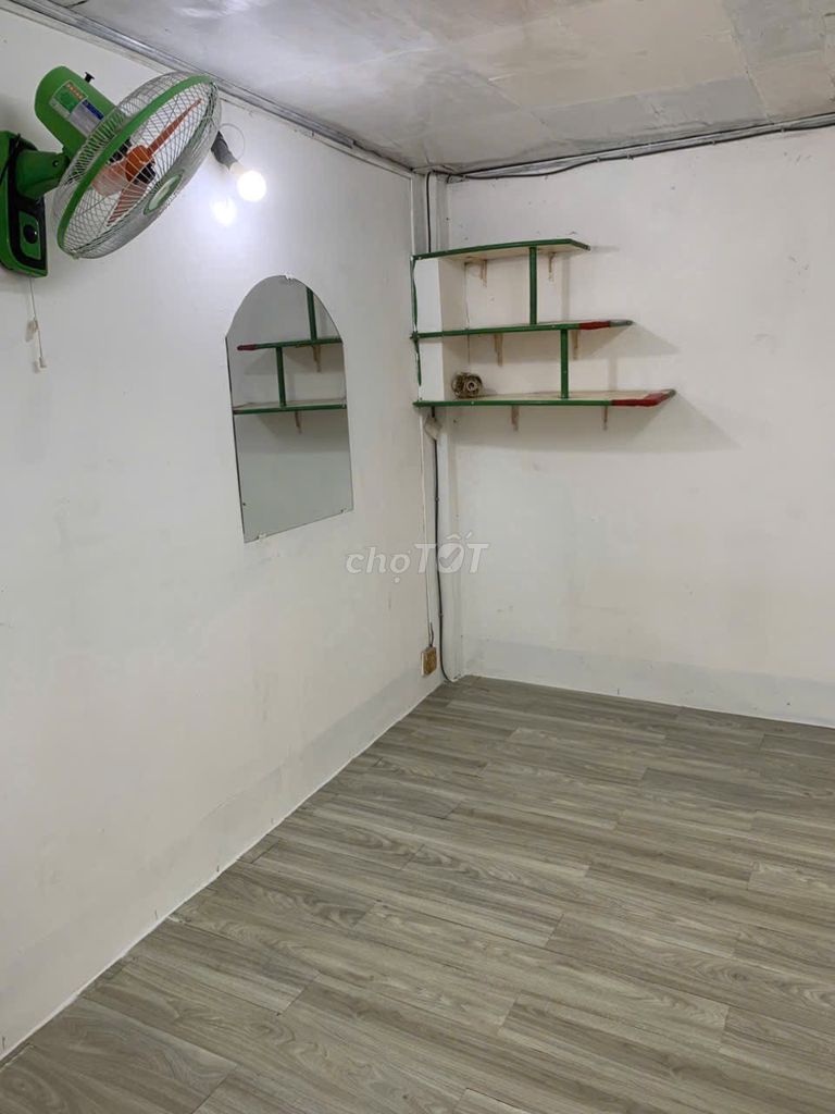 Rent room.