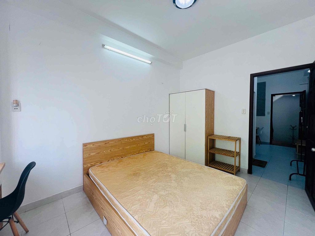 Rent the Guardian a public bedroom. Full interior near the City Bridge of District 1, District 2.