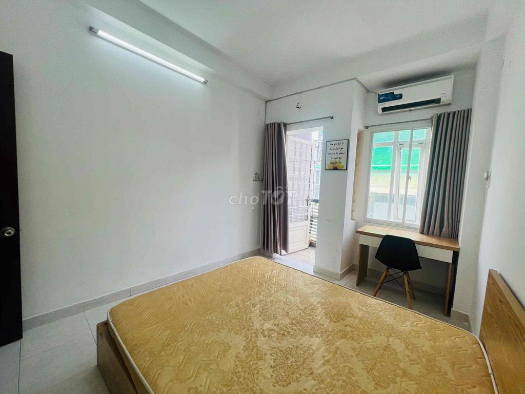 Rent the Guardian a public bedroom. Full interior near the City Bridge of District 1, District 2.