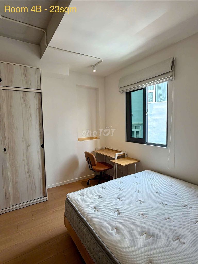 Open the service apartment full interior building in the middle of District 1.